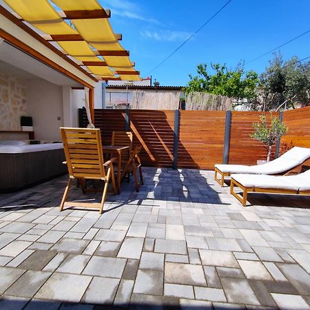 Tonina - House With Terrace, Jacuzzi, Free Parking Apartment Split Luaran gambar